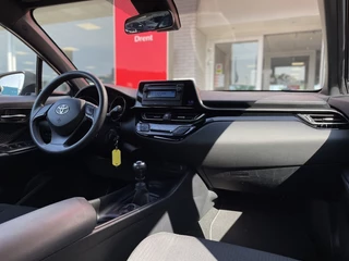 Toyota C-HR Toyota C-HR 1.2 Comfort | Airco | Cruise Control | Elektr. Verst. Buitenspie - afbeelding nr 14