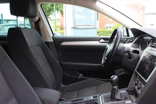 Volkswagen Passat Volkswagen Passat 1.4 TSI 125pk BMT Comfortline Business | Orig. NL | Trekhaak | Virtual dashboard | Carplay | - afbeelding nr 6