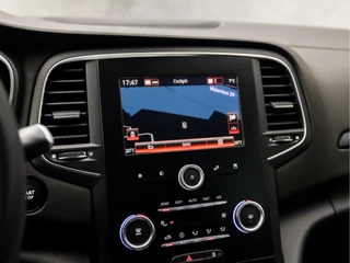 Renault Mégane Estate Automaat (APPLE CARPLAY, NAVIGATIE, DIGITAL COCKPIT, CAMERA, GETINT GLAS, SPORTSTOELEN, STOELVERWARMING, KEYLESS, PARKEERSENSOREN, NIEUWSTAAT) - afbeelding nr 8