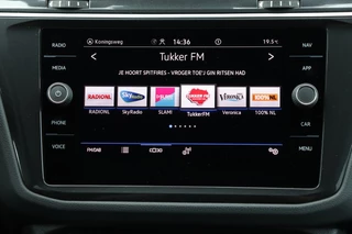 Volkswagen Tiguan Volkswagen Tiguan 1.5 TSI / 2x R-Line / Black Style / Virtual Cockpit / Camera / Matrix LED / Trekhaak / 19