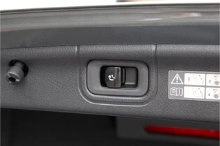 Mercedes-Benz C-Klasse Mercedes-Benz C-Klasse 300 e AMG Premium, Pano, Burmester, Nightpack, Key-Less 2022 - afbeelding nr 35