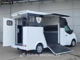 Renault Master Renault Master 165PK Paardenwagen Hengstenuitvoering Navi LED Trekhaak Airco Cruise Camera Euro6 Horsetruck 15m3 Airco Trekhaak Cruise control - afbeelding nr 3