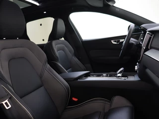 Volvo XC60 Volvo XC60 T6 Plus Black Edition | Trekhaak | 360° Camera | Panoramadak - afbeelding nr 14