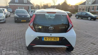 Toyota Aygo Toyota Aygo 1.0 VVT-i X Play - afbeelding nr 4