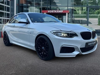 BMW 2 Serie BMW 2 Serie 218i M-PAKKET NAVI/LEDER/CRUISE/PDC/STOELVERW - afbeelding nr 3