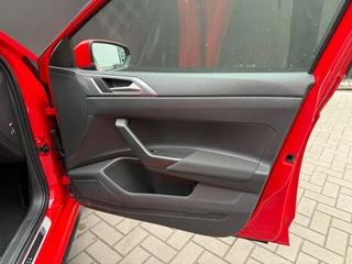 Volkswagen Polo Volkswagen Polo 2.0 TSI GTI|Pano|Camera|Virtual|Dodehoek| - afbeelding nr 16