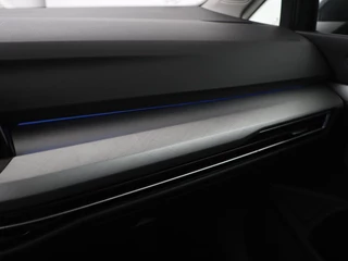 Volkswagen Golf Volkswagen Golf 1.0 TSI Life | Carplay | Sfeerverlichting |  Navigatie | Adaptive cruise | Full LED | Parkeerhulp | DAB | Climate control | Bluetooth - afbeelding nr 19