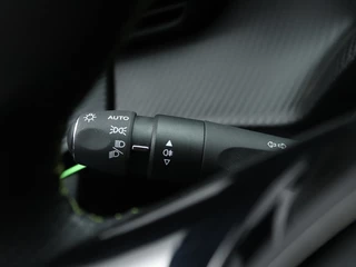 Peugeot 208 Peugeot 208 1.2 PureTech 100 GT | Navigatie | Camera | Adaptive cruise contr - afbeelding nr 20
