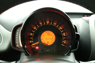 Toyota Aygo Toyota Aygo 1.0 VVT-i x-play Camera Airco Cruise - afbeelding nr 34