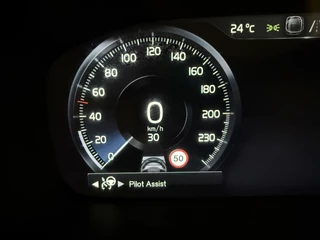 Volvo XC90 Volvo XC90 T8 Recharge AWD Plus Bright LONG RANGE PANO/LUCHTVERING/TREKHAAK/HEAD-UP/VENTILATIE+MEMORY/H&K/PILOT-ASSIST/ACC/20