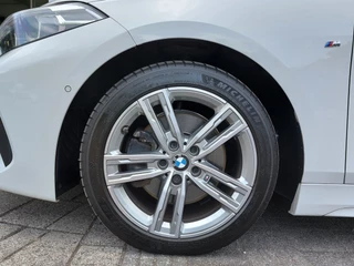 BMW 1 Serie BMW 1 Serie 116i Automaat Business Edition M-Sport | Navi | Apple Carplay+Android Auto | Clima | Cruise | Led Koplampen | Panorama Schuifdak | Pdc V+A+Camera | Licht+Regensensor | Privacy Glass | 17''lm - afbeelding nr 37