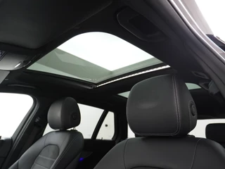 Mercedes-Benz C-Klasse Mercedes-Benz C-Klasse Estate 300e AMG // Burmester // Panoramadak // Distronic // MultiBeam LED // 360 Camera // Carplay // Night pakket - afbeelding nr 13