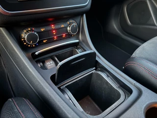 Mercedes-Benz CLA Mercedes-Benz CLA 180 AMG Panoramadak Night Edition NAP - afbeelding nr 22