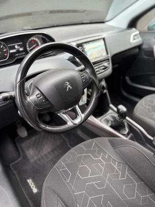 Peugeot 2008 Peugeot 2008 1.2 PureTech Blue Lion - afbeelding nr 33