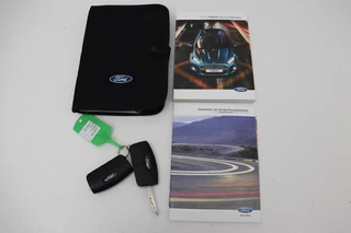 Ford Fiesta Ford Fiesta 1.0 EcoBoost Titanium | Camera | Trekhaak |  Climate control | Navigatie | Cruise control | Verwarmde voorruit | PDC | Regensensor - afbeelding nr 16