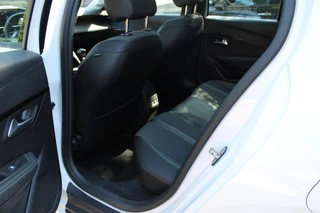 Peugeot 208 Peugeot 208 1.2 PureTech Allure Carplay/Pano 