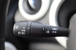 Renault Twingo Renault Twingo 1.0 SCe Collection Airco|Cruise|Multif. stuur|Iso-fix|Led|Dealer Onderhouden - afbeelding nr 16
