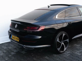 Volkswagen Arteon Volkswagen Arteon 1.5 TSI 150pk DSG R-Line Business | Panoramadak | 20 inch LMV | Trekhaak - afbeelding nr 16