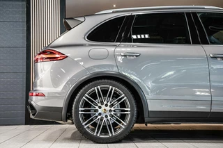 Porsche Cayenne Porsche Cayenne 3.6 V6 S Turbo | Dealer onderhouden l 21'' - afbeelding nr 25