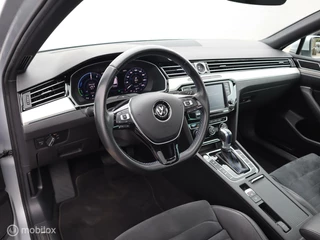 Volkswagen Passat Volkswagen Passat 1.4 TSI GTE Highline Pano Alcantara Virtual - afbeelding nr 4