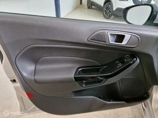 Ford Fiesta Ford Fiesta 1.0 EcoBoost Titanium 100 pk Clima,Navi,Pdc v/a - afbeelding nr 17