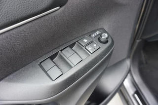 Toyota Yaris Cross Toyota Yaris Cross 1.5 Hybrid 115 Business Plus |Navi|Carplay|PDC V+A|Dodehoek|Camera|Stoel en stuurverwarming| - afbeelding nr 20