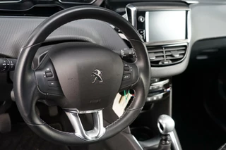 Peugeot 208 Peugeot 208 1.2 PureTech Allure, NL, clima, CarPlay, camera - afbeelding nr 18