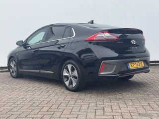 Hyundai IONIQ Hyundai IONIQ Premium EV Pano Leder Nav/Cam Stoel/Stuurverw Carplay NAP! - afbeelding nr 2