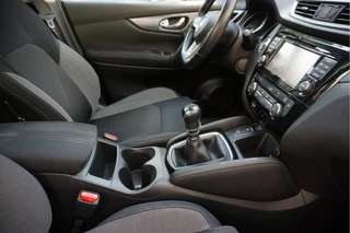 Nissan QASHQAI Nissan QASHQAI 1.2 N-Connecta NL AUTO | NAP | Panoramadak | 360 camera | Lane Departure | Premium Pearl White Parelmoer | Navi | Blue Tooth + DAB | Keyless - afbeelding nr 39