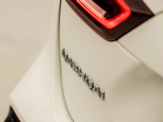 Nissan QASHQAI Nissan QASHQAI 1.3 DIG-T Business Edition 160Pk Automaat (PANORAMADAK, APPLE CARPLAY, GROOT NAVI, 360 CAMERA, KEYLESS, LEDEREN SPORTSTOELEN, STOELVERWARMING, ADAPTIVE CRUISE, NIEUWE APK, NIEUWSTAAT) - afbeelding nr 27