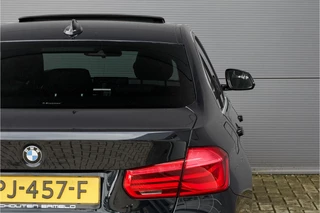 BMW 3 Serie BMW 3 Serie 330i xDrive High Ex M-Sport Individual Schuifdak Navi Pro 18