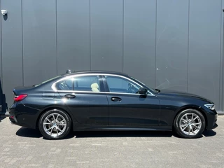 BMW 3 Serie BMW 3 Serie 320i Sport Line 1e eigenaar Leder Navi LED Sportstoel e.Trekhaak - afbeelding nr 2