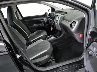 Toyota Aygo Toyota Aygo 1.0 VVT-i x-play / Automaat / Apple Carplay/Android-Auto / Airco - afbeelding nr 16