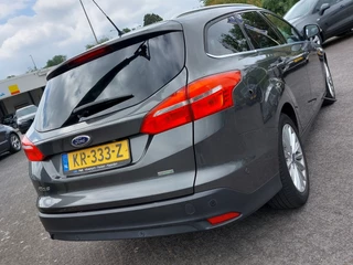 Ford Focus Ford Focus Wagon 1.0 EcoBoost 125pk Titanium | Origineel NL | Navi | Apple Carplay+Android Auto | Bi-Xenon | SONY Sound | Clima | Cruise | Keyless Entry | Pdc V+A+Assist+Camera | Privacy Glass | 17''lm - afbeelding nr 39