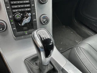 Volvo V60 Volvo V60 2.0 T3 Xenium Navi Cruise Climate Leder Stoelverwarming Trekhaak Lichtmetaal - afbeelding nr 16