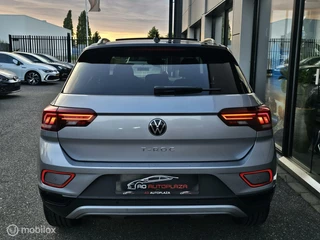 Volkswagen T-Roc Volkswagen T-Roc 1.5 TSI Black Style Panorama/Keyless/IQ Light - afbeelding nr 10