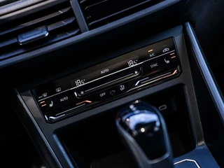 Volkswagen Taigo Volkswagen Taigo 1.5 TSI R-Line|PANO|ACC|18'|VIRTUAL|CARPLAY - afbeelding nr 20