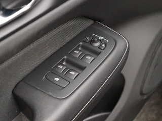 Volvo V60 Volvo V60 T6 PLUG-IN HYBRID R-DESIGN SCHUIFDAK 360GR CAM HARMAN KARDON ACC - afbeelding nr 12