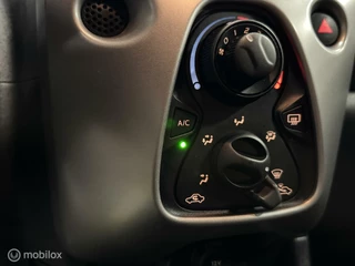 Peugeot 108 Peugeot 108 1.0 e-VTi Active 5 DEURS / AIRCO / LED / NAP / RIJKLAAR - afbeelding nr 10