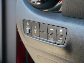 Hyundai Kona Hyundai Kona 1.6 GDI HEV Fashion Design Trekhaak| Half Leder| Navi+BT| Dealer onderhouden - afbeelding nr 15