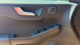 Ford Kuga Ford Kuga 2.5 PHEV ST-LINE X 243pk / Trekhaak+Winter pack - afbeelding nr 9