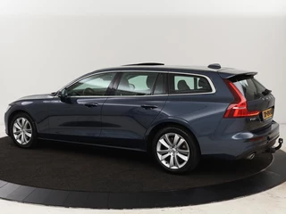 Volvo V60 Volvo V60 2.0 D4 Momentum | 1e eigenaar | Panoramadak |  Leder | Trekhaak | Stoelverwarming | Carplay | Navigatie | Full LED - afbeelding nr 2