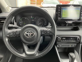 Toyota Yaris Toyota Yaris 1.5 Hybrid Dynamic AUT. | 1e eigenaar | dealer onderhouden | navigatie | stoel-stuurverw. | camera | adapt. cruise - afbeelding nr 20