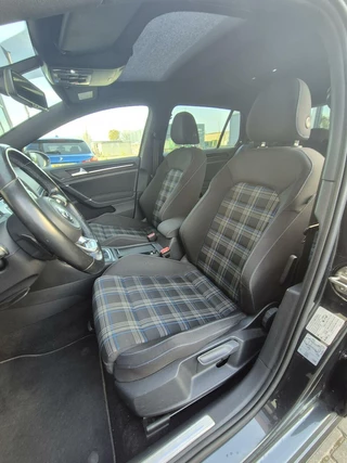 Volkswagen Golf Volkswagen Golf 1.4 TSI GTE DSG/Pano/ACC/Lane/Trekhaak/Led/ - afbeelding nr 24