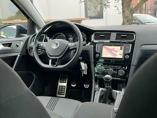 Volkswagen Golf Volkswagen Golf 1.2 TSI Allstar Navigatie CarPlay Climate Cruise Stoelverwarming - afbeelding nr 3