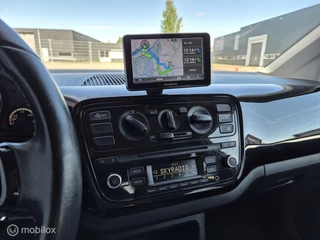 Volkswagen up! Volkswagen Up! 1.0 high up! BlueMotion AIRCO NAVI LMV NAP - afbeelding nr 12