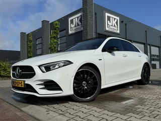 Mercedes-Benz A-Klasse Mercedes A-Klasse 250e AMG | Pano | Burm | Ambient | Widescreen | Keyless | Camera - afbeelding nr 2