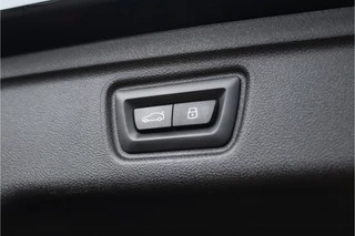 BMW 3 Serie Pano | Trekhaak | Sfeer | HuD | - afbeelding nr 23