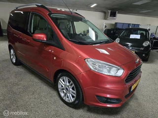 Ford Tourneo Courier Ford Tourneo Courier 1.0 Titanium A. Camera - afbeelding nr 2