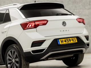 Volkswagen T-Roc 150Pk Automaat (APPLE CARPLAY, GROOT NAVI, CAMERA, ADAPTIVE CRUISE, GETINT GLAS, SPORTSTOELEN, ELEK ACHTERKLEP, DAB+, NIEUWSTAAT) - afbeelding nr 11